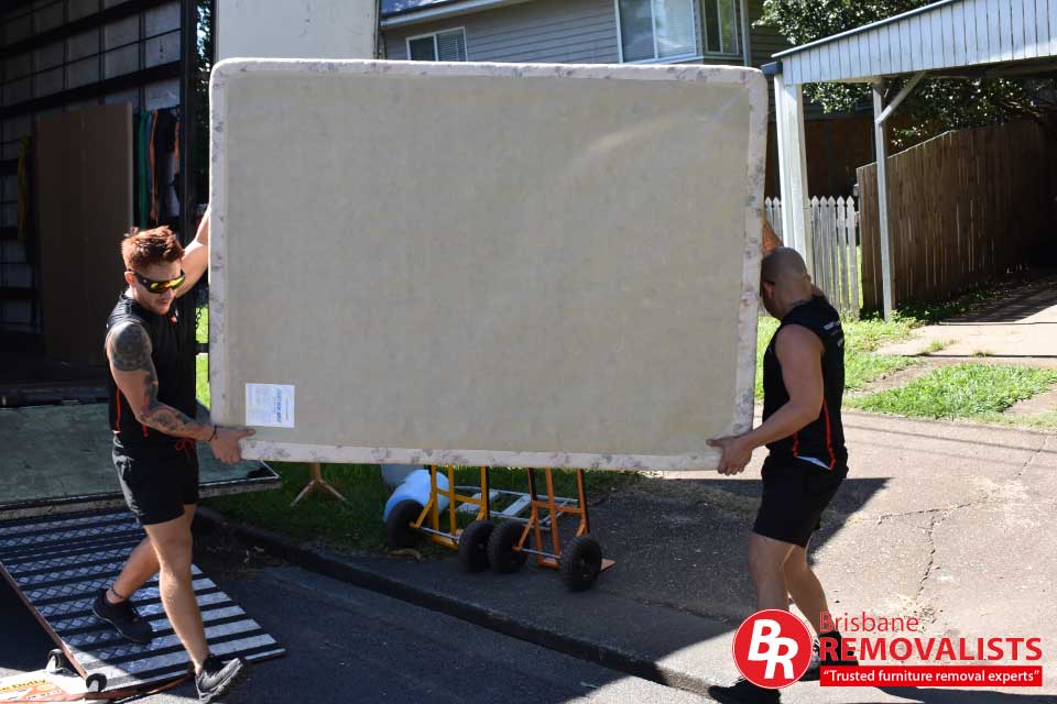 Productivity Reform Australia & SE QLD Relocation Trends Productivity Reform and Relocation trends article image of our crew loading