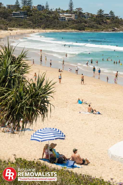 Removalists Sunshine Coast image of a typical beach scene